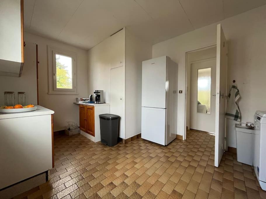 Maisonnette - Jardin Exterieur Champagne-sur-Seine Exteriör bild